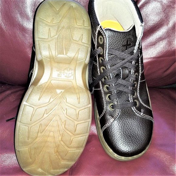 NEW Dr Martens Boots Men 9 brown leather \